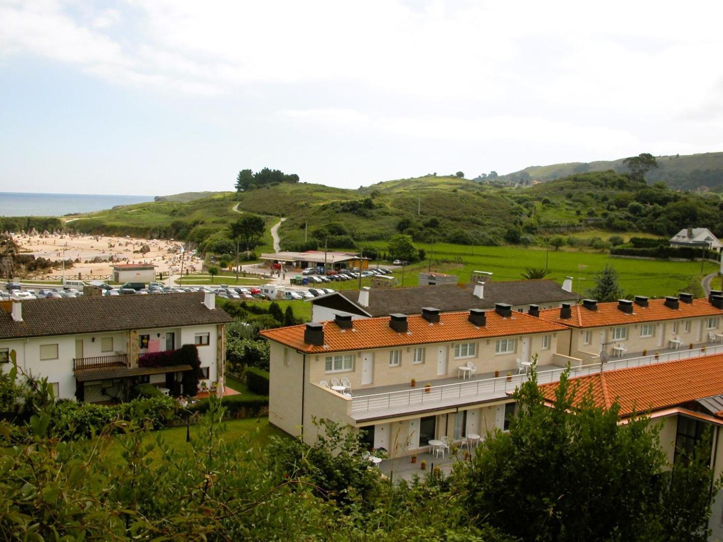 Apartamentos Silken Playa De Toro Льянес Экстерьер фото